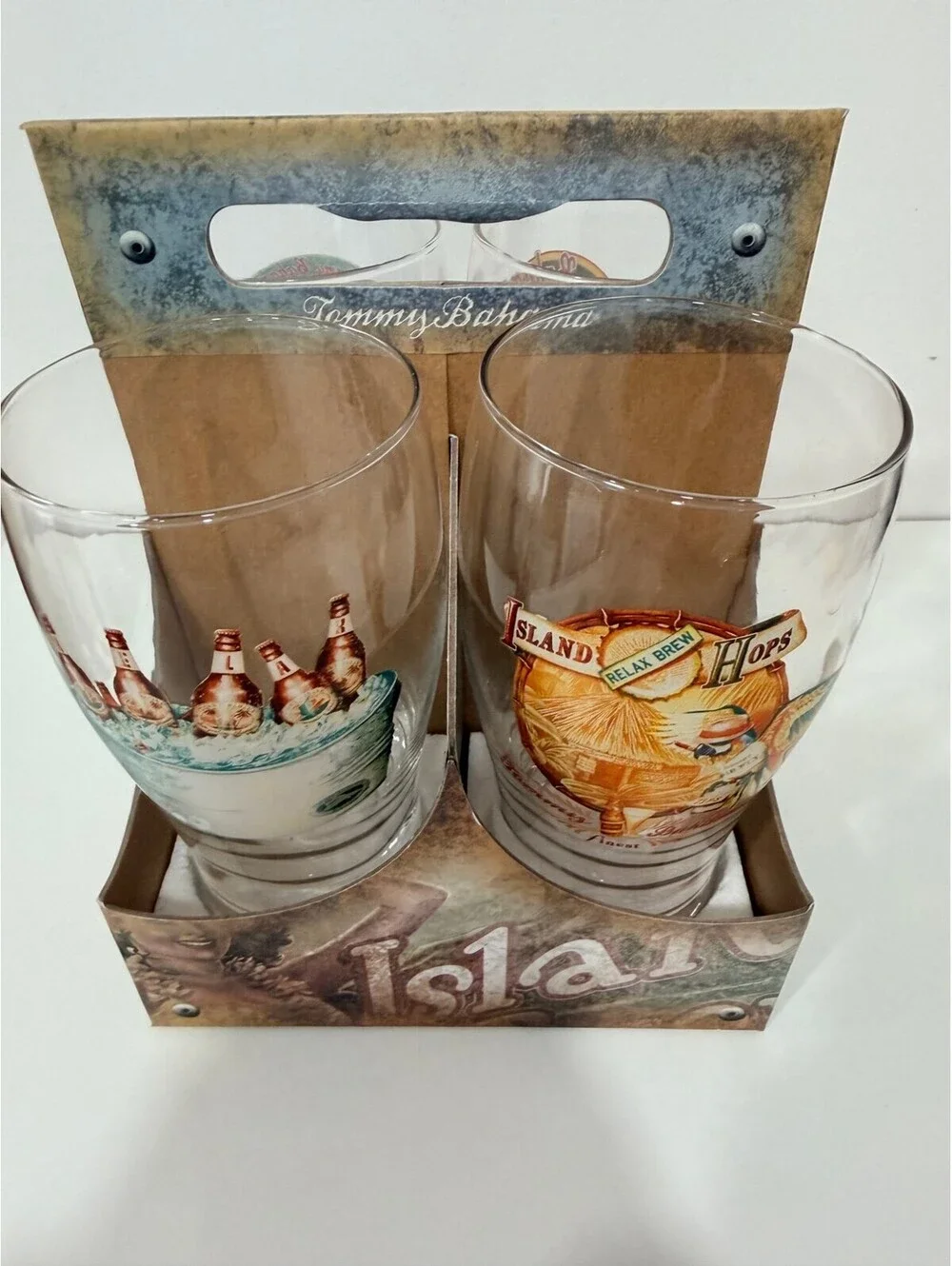 Tommy Bahama Island Brew pint glasses set of 4 with caddy